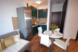 Апартаменты Boka Gardens Seaside Resort Котор Апартаменты с 2 спальнями-1