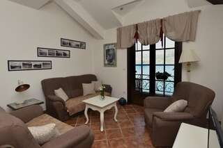 Апартаменты Boka Gardens Seaside Resort Котор Апартаменты с видом на море-2