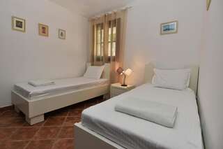 Апартаменты Boka Gardens Seaside Resort Котор Апартаменты с видом на море-5