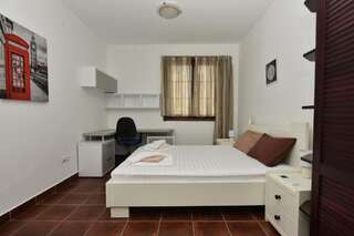 Апартаменты Boka Gardens Seaside Resort Котор Апартаменты с видом на море-5