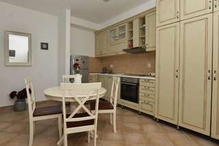 Апартаменты Boka Gardens Seaside Resort Котор Апартаменты с видом на море-5