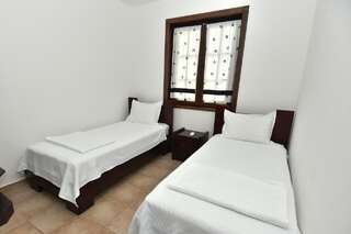 Апартаменты Boka Gardens Seaside Resort Котор Апартаменты с видом на море-2