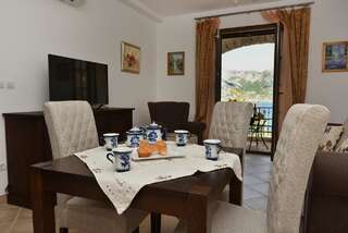 Апартаменты Boka Gardens Seaside Resort Котор Апартаменты с видом на море-2