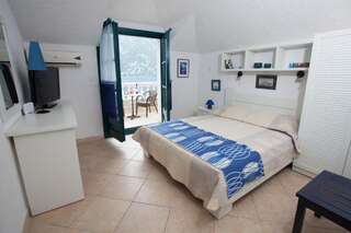 Апартаменты Boka Gardens Seaside Resort Котор Апартаменты с видом на море-5